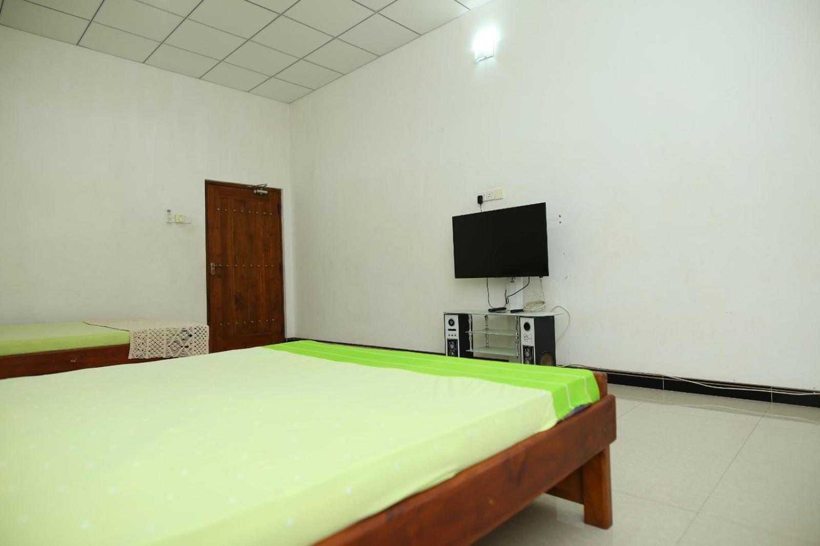 Sujee'S Guest House With Two Bed Rooms Anuradhapura Exteriör bild